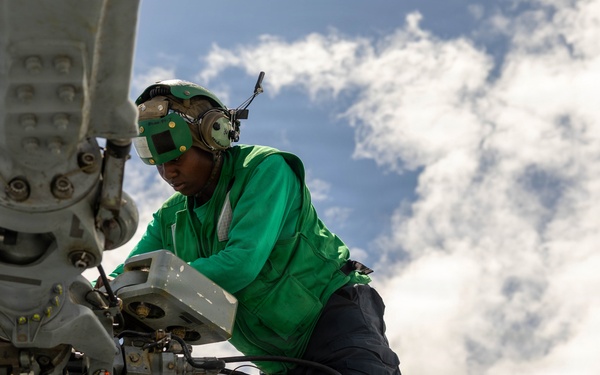 USS Kearsarge Conducts Routine Operations