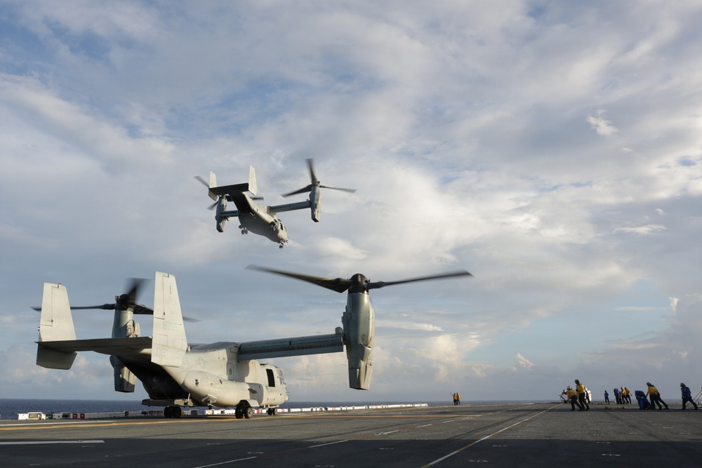 USS Kearsarge Conducts Flight Operations