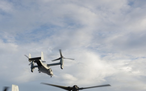 USS Kearsarge Conducts Flight Operations