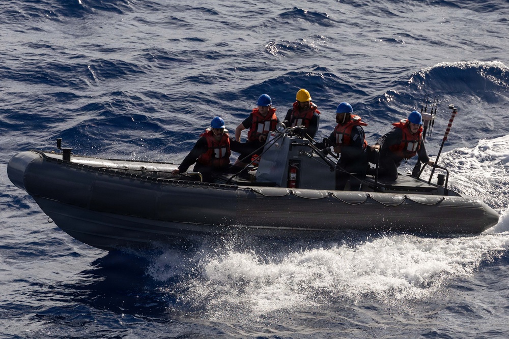 USS Kearsarge Conducts Routine Operations