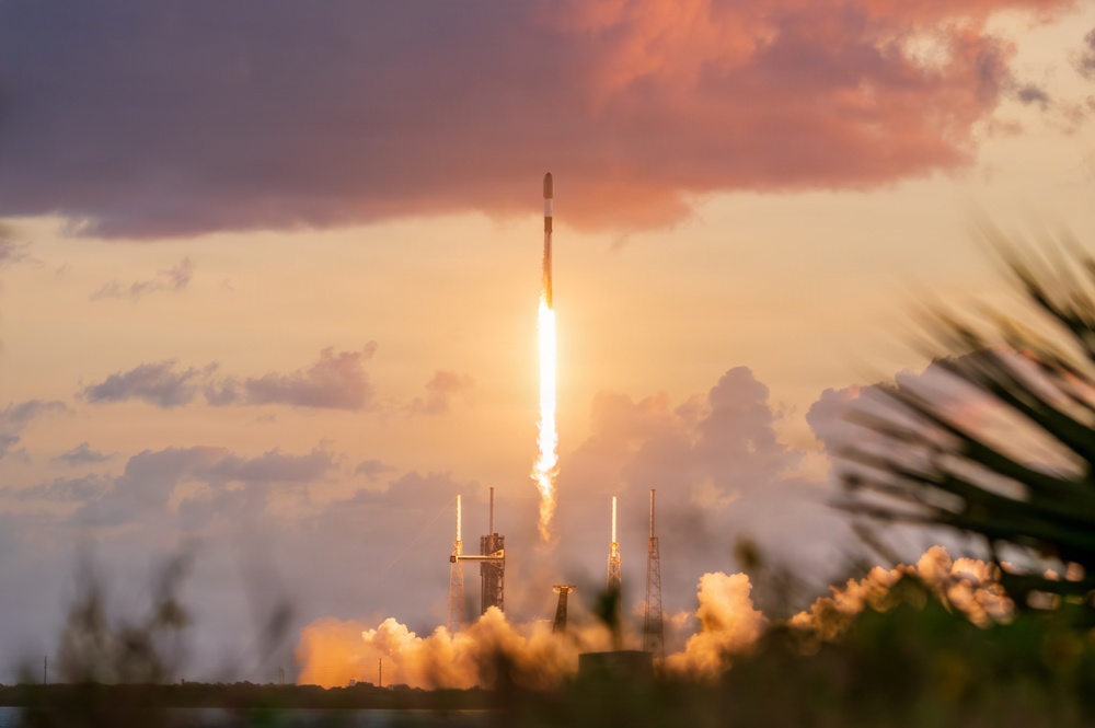 Starlink 10-43 Launches from Cape Canaveral Space Force Station