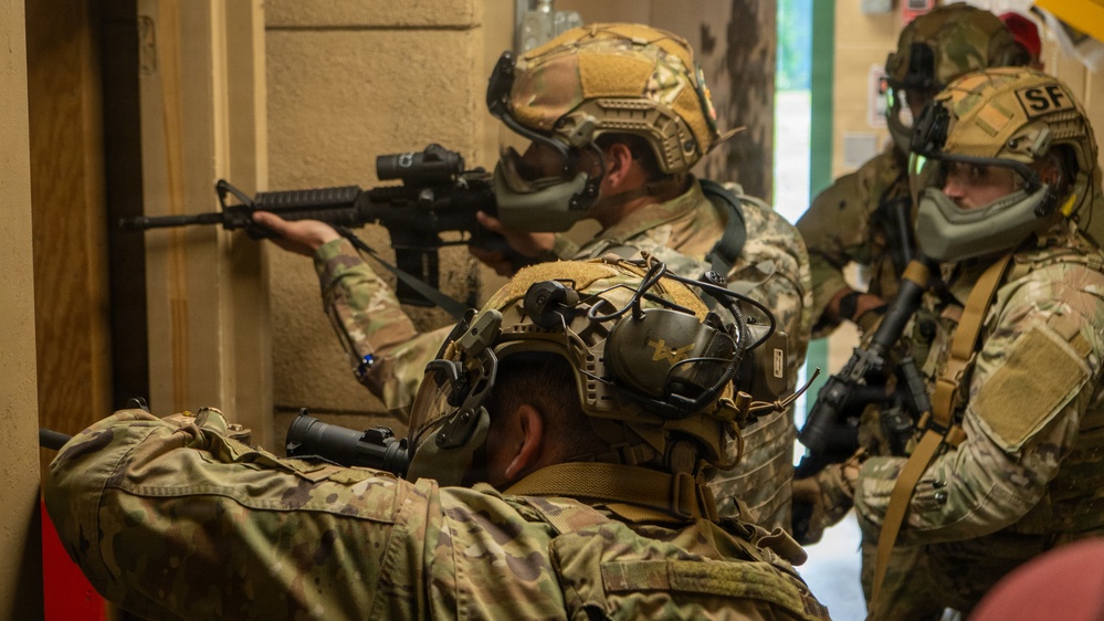 193rd SOW SFS conducts shoot house training