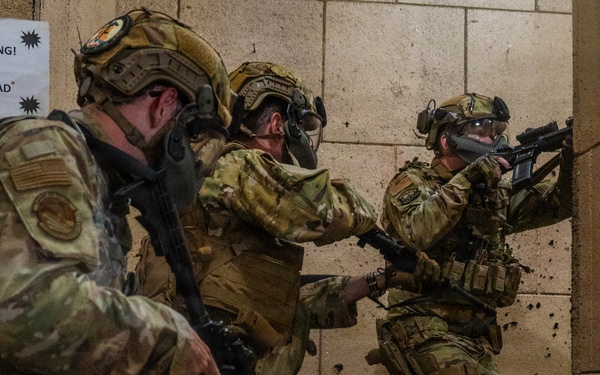 193rd SOW SFS conducts shoot house training