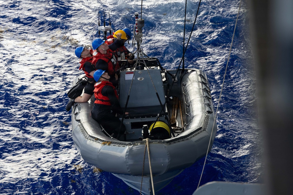 USS Kearsarge Conducts Routine Operations