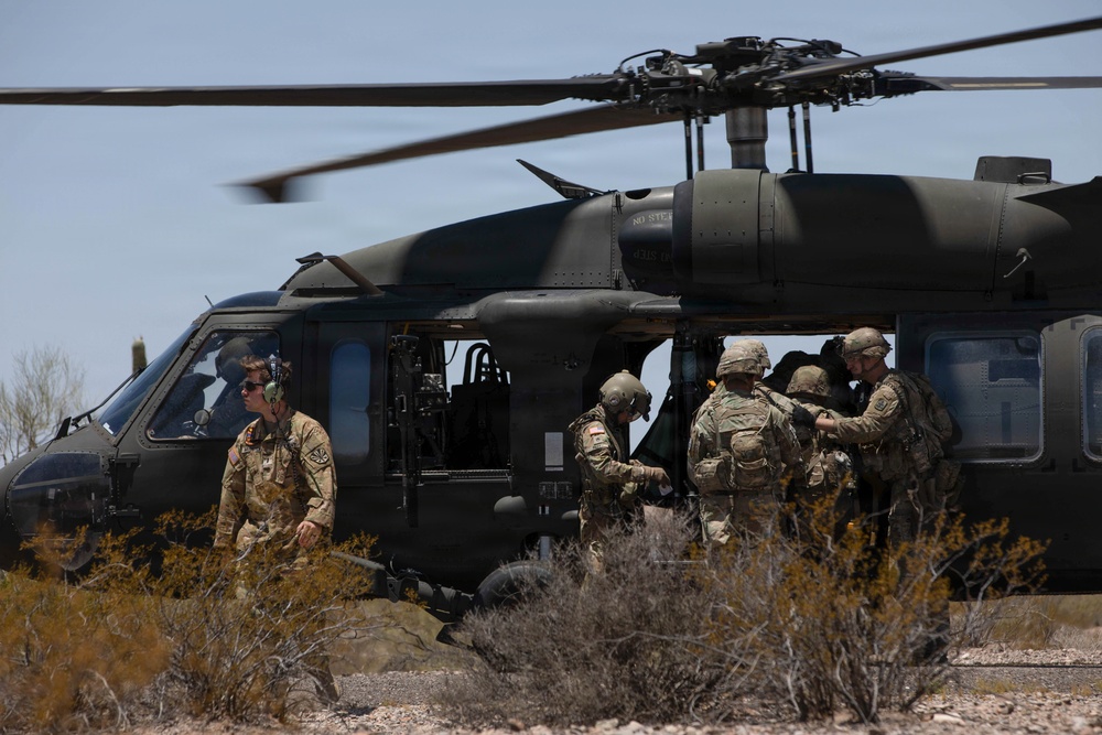 Arizona National Guard conduct air and ground tactical training
