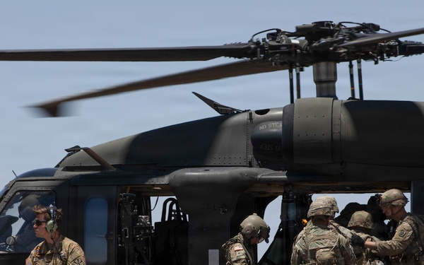 Arizona National Guard conduct air and ground tactical training