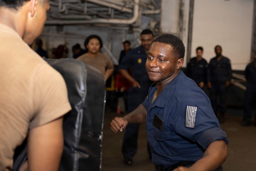 USS Kearsarge Conducts SRF B Training Course
