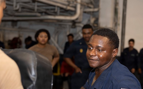 USS Kearsarge Conducts SRF B Training Course