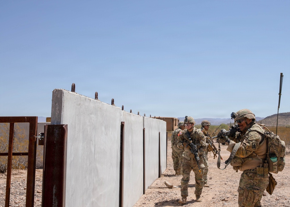 Arizona National Guard conduct air and ground tactical training