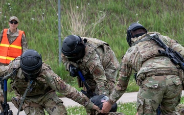 155th Security Forces Squadron Conducts Shoot, Move, Communicate Training