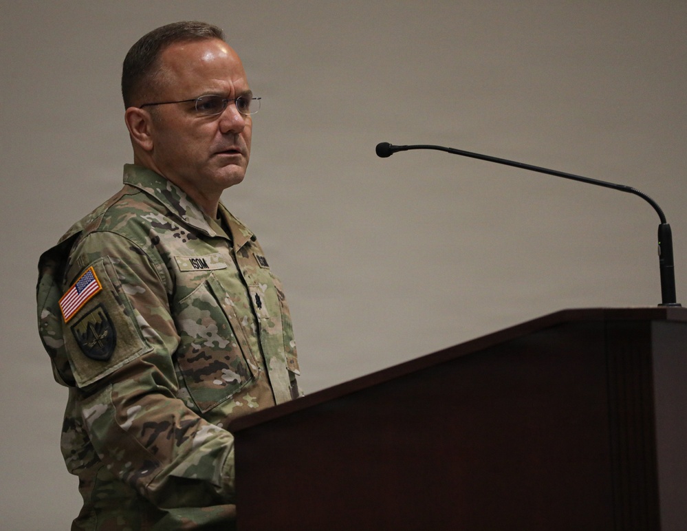 300th Military Intelligence Brigade (Linguist) bids farewell to Col. Scott Chalmers and welcomes Lt. Col. John Isom in a combined retirement and change of command ceremony