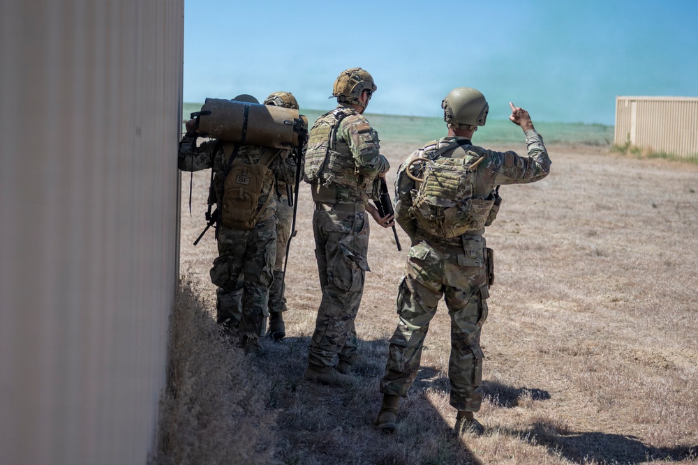 Security Forces Airmen enhance readiness through qualification training