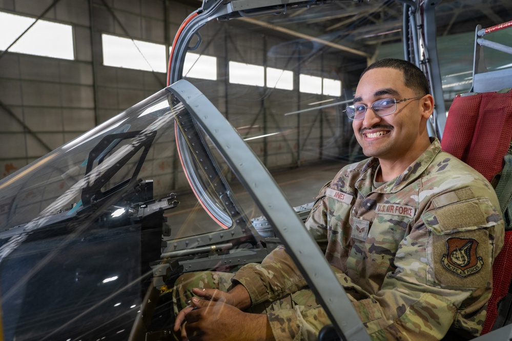 Bilateral Wild Weasel immersion tour strengthens allied mission understanding across Team Misawa
