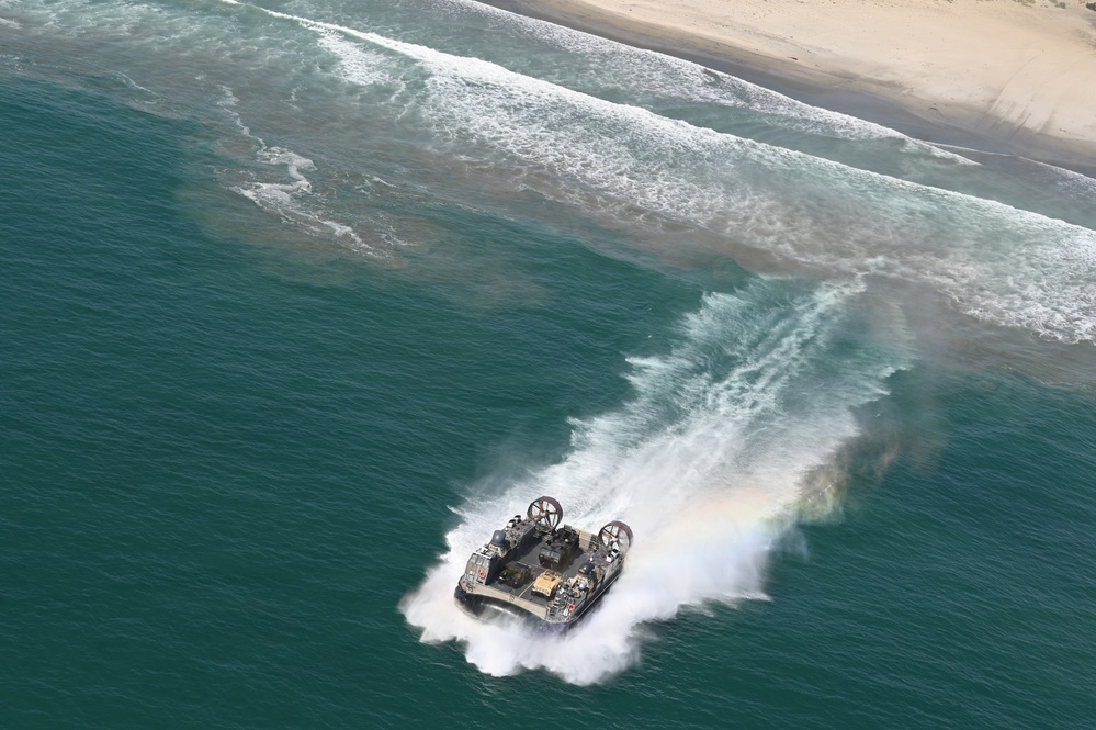 40th ID National Guard Soldiers Conduct AFT