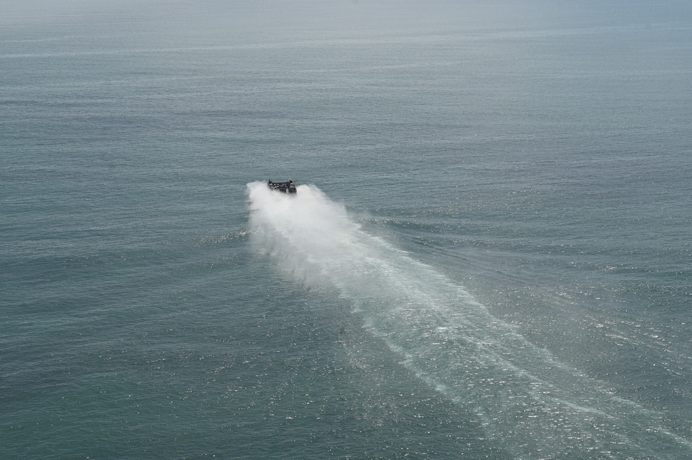 40th ID Soldiers conduct LCAC movement during Annual Training 26