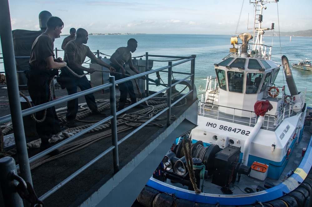 Nimitz Pulls into Jamaica for a Scheduled Port Visit