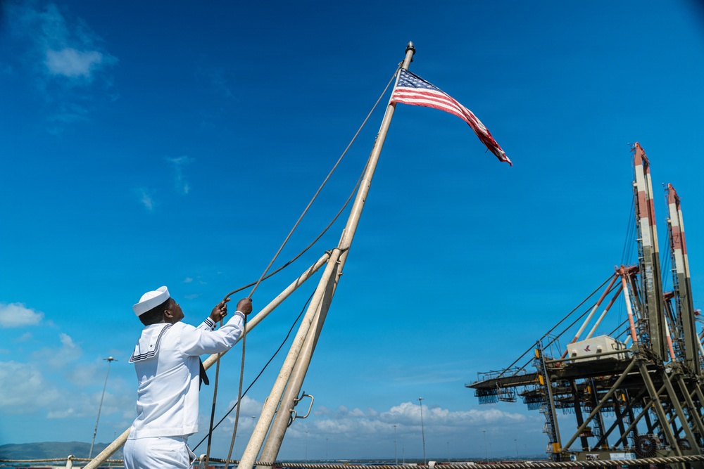 Nimitz Pulls into Jamaica for a Scheduled Port Visit