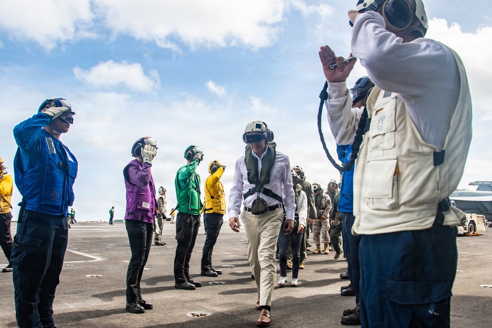 Dominican Republic Government and Military Leaders Visit Nimitz
