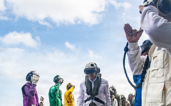 Dominican Republic Government and Military Leaders Visit Nimitz