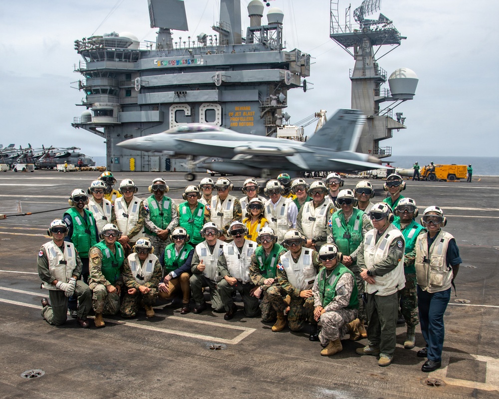 Dominican Republic Government and Military Leaders Visit Nimitz