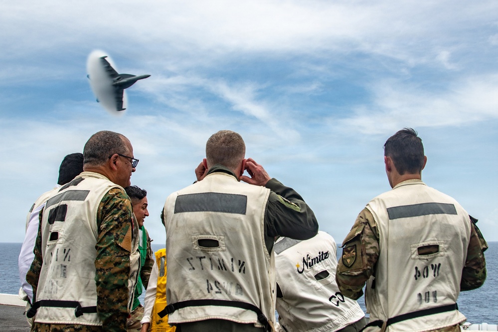 Dominican Republic Government and Military Leaders Visit Nimitz