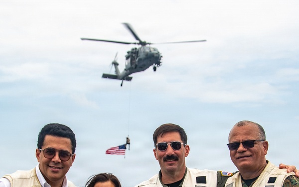 Dominican Republic Government and Military Leaders Visit Nimitz