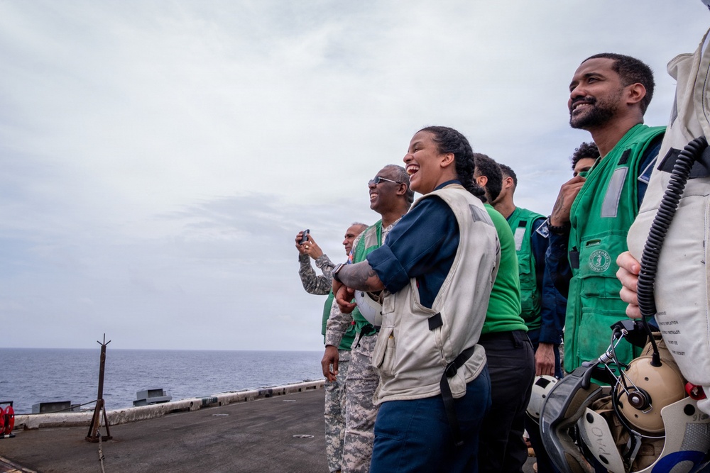 Dominican Republic Government and Military Leaders Visit Nimitz