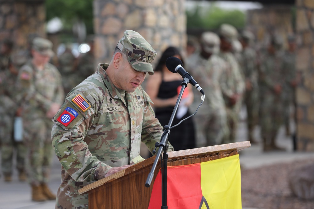 Maj. Hicks leads prayer during Bulldog change of command ceremony