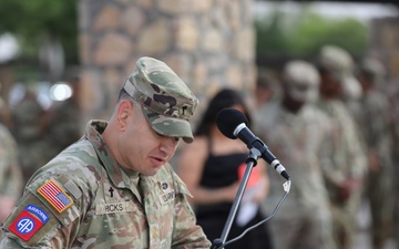 Maj. Hicks leads prayer during Bulldog change of command ceremony