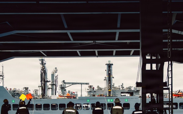 George Washington Conducts Fueling at Sea