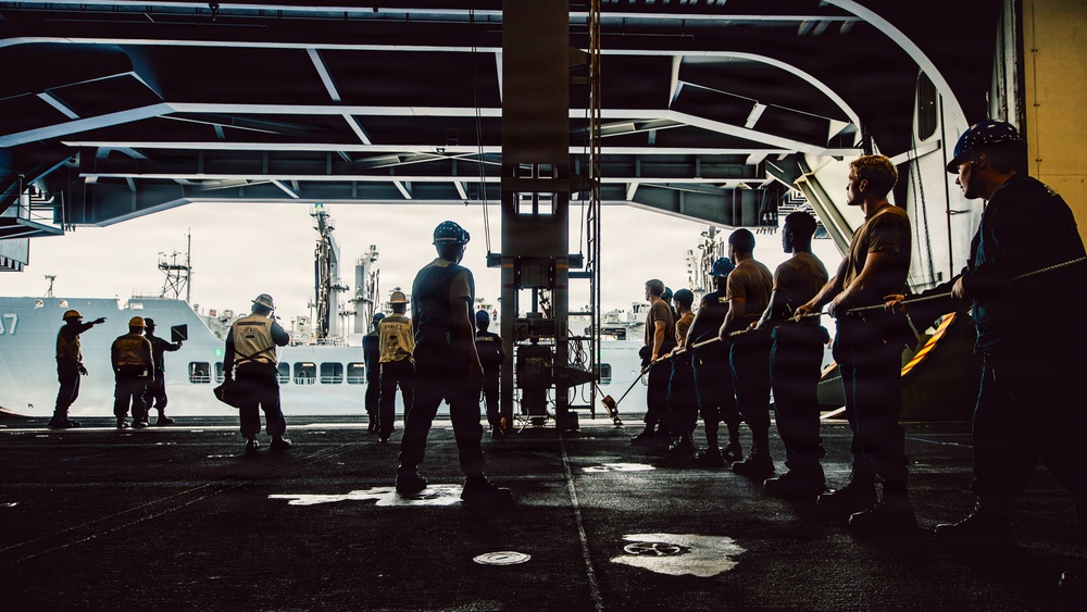 George Washington Conducts Fueling at Sea