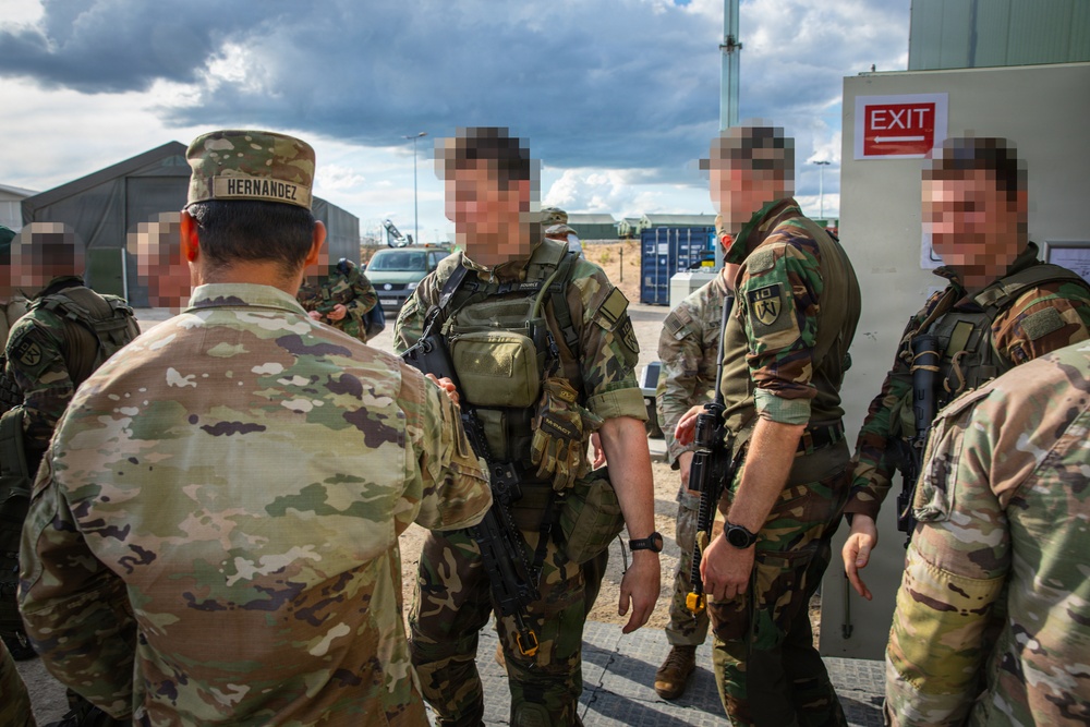 U.S. Soldiers Train and Graduate Lithuanian Riflemen's Union Commandos