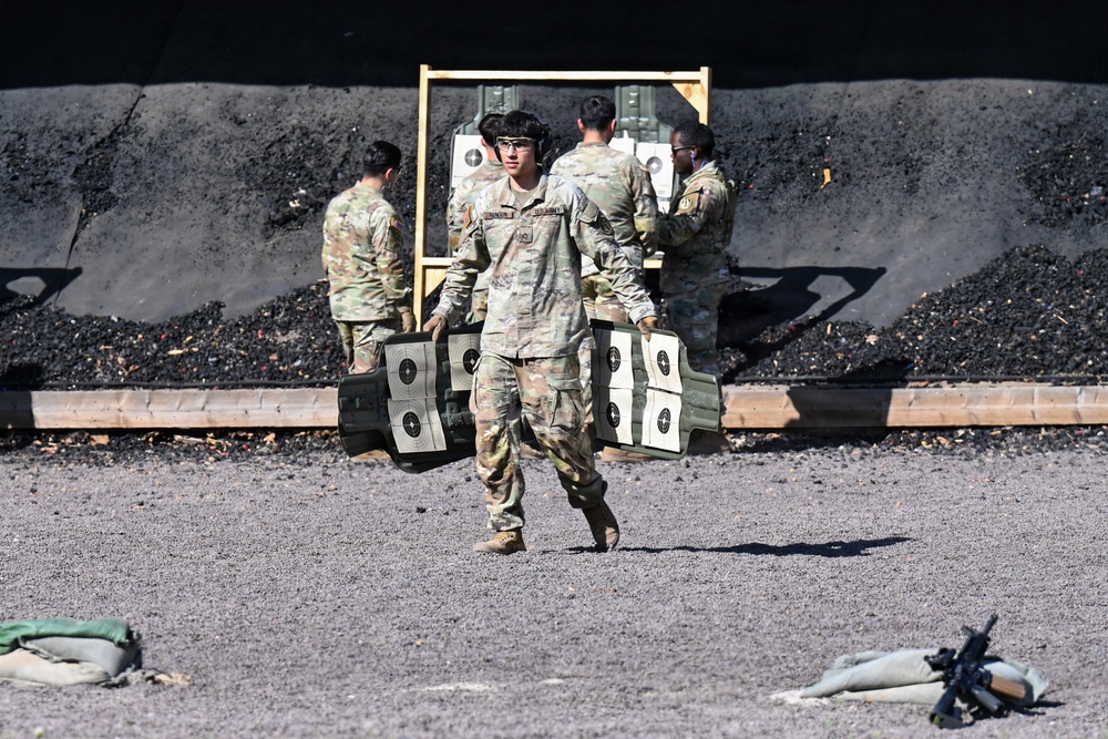 HHB, MDC-E USAG-Wiesbaden Complete M4 Carbine Qualification