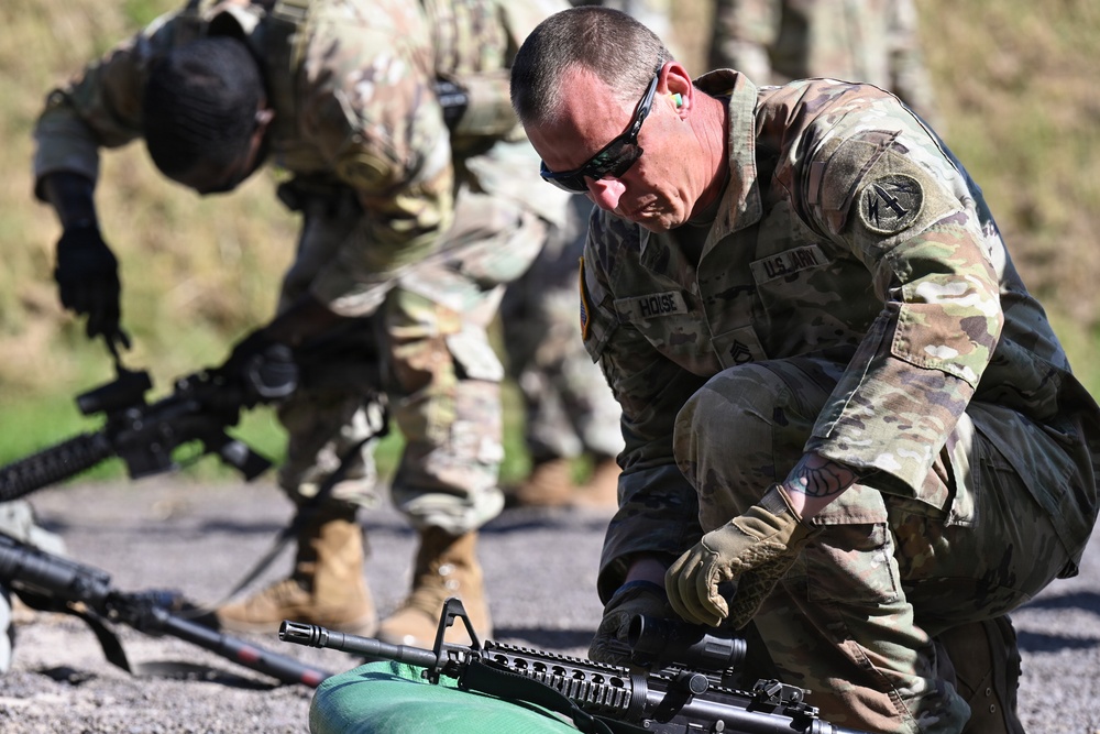 HHB, MDC-E USAG-Wiesbaden Complete M4 Carbine Qualification