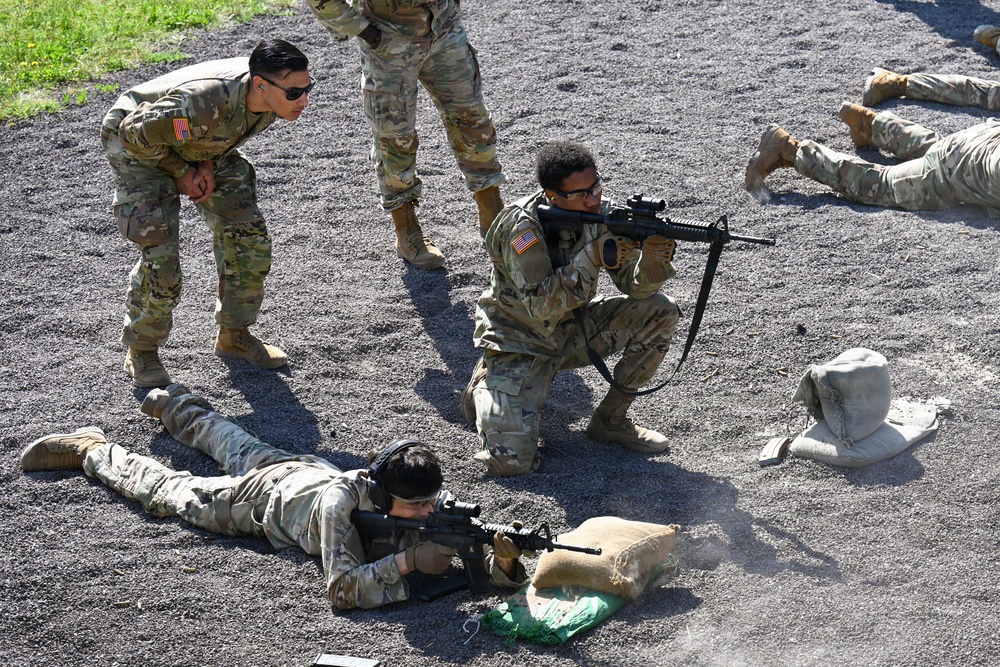 HHB, MDC-E USAG-Wiesbaden Complete M4 Carbine Qualification
