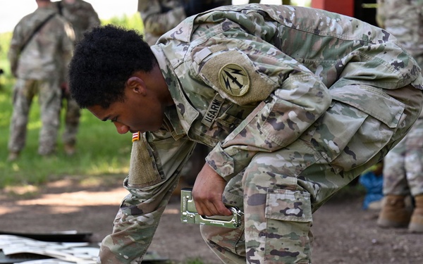 HHB, MDC-E USAG-Wiesbaden Complete M4 Carbine Qualification