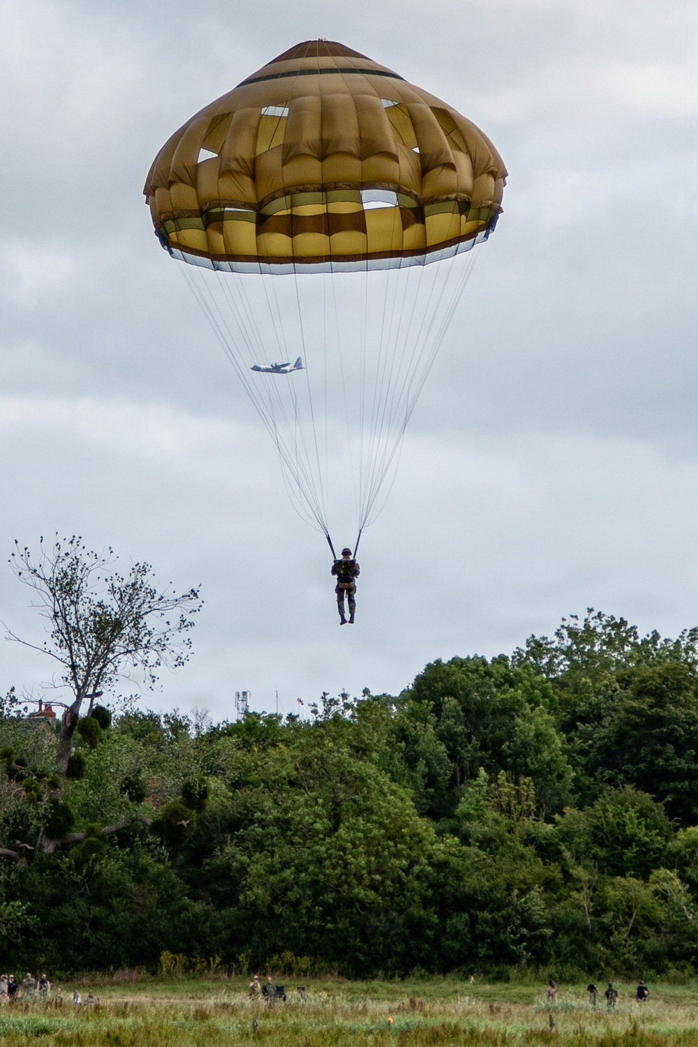 US, Allied paratroopers jump at historic drop zone in Normandy for D-Day 82