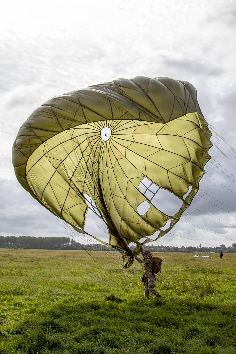 US, Allied paratroopers jump at historic drop zone in Normandy for D-Day 82
