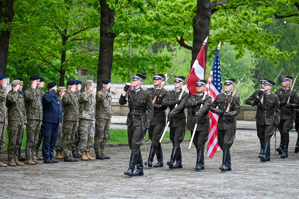 Nordhaus, Raines, adjutants general visit National Guard Baltic partners