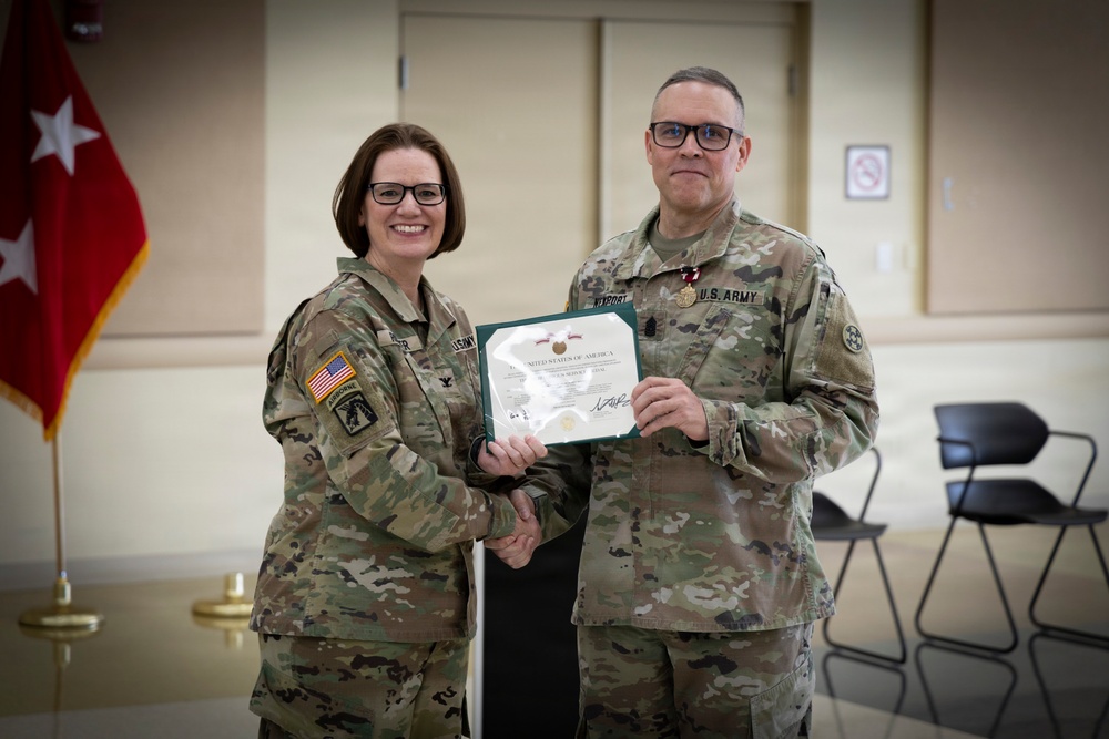 354TH QUARTERMASTER GROUP HOLDS CHANGE OF COMMAND