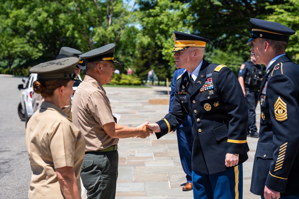 Republic of Korea Marine Corps Commandant Lt. Gen. Ju Il-Suk Visits ANC
