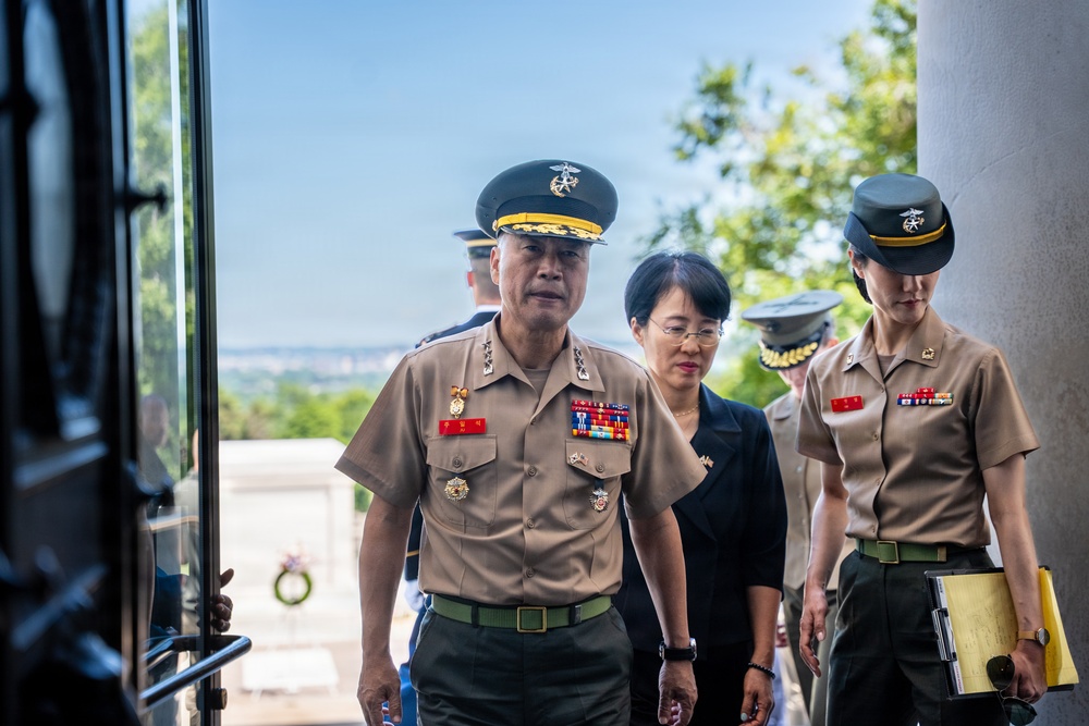 Republic of Korea Marine Corps Commandant Lt. Gen. Ju Il-Suk Visits ANC