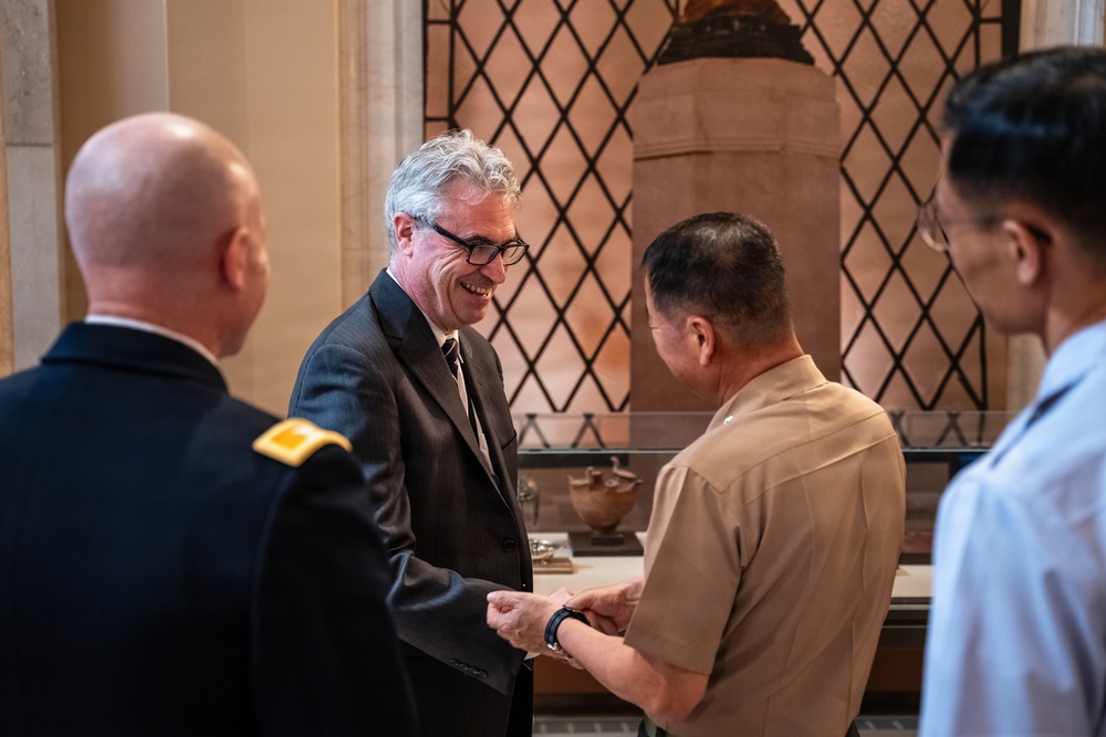 Republic of Korea Marine Corps Commandant Lt. Gen. Ju Il-Suk Visits ANC