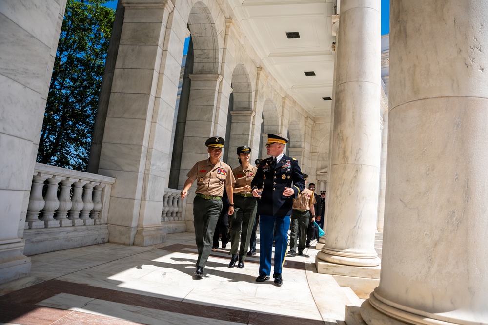 Republic of Korea Marine Corps Commandant Lt. Gen. Ju Il-Suk Visits ANC