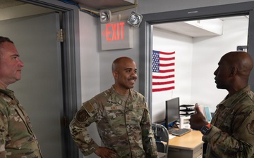 AFRC Command Chief visits Niagara