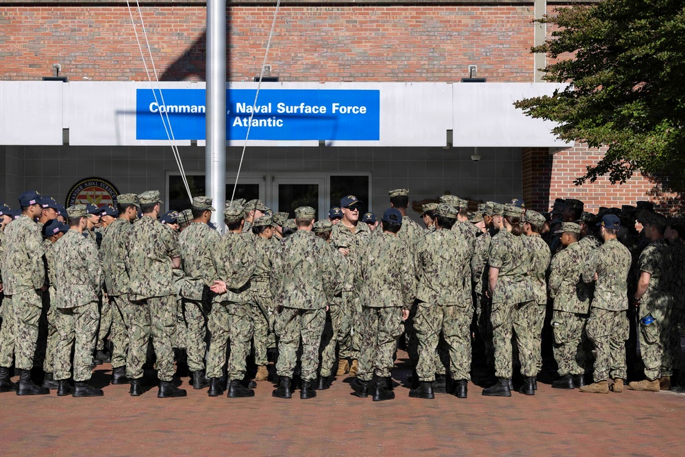 SURFLANT Speaks to Midshipmen During PROTRAMID