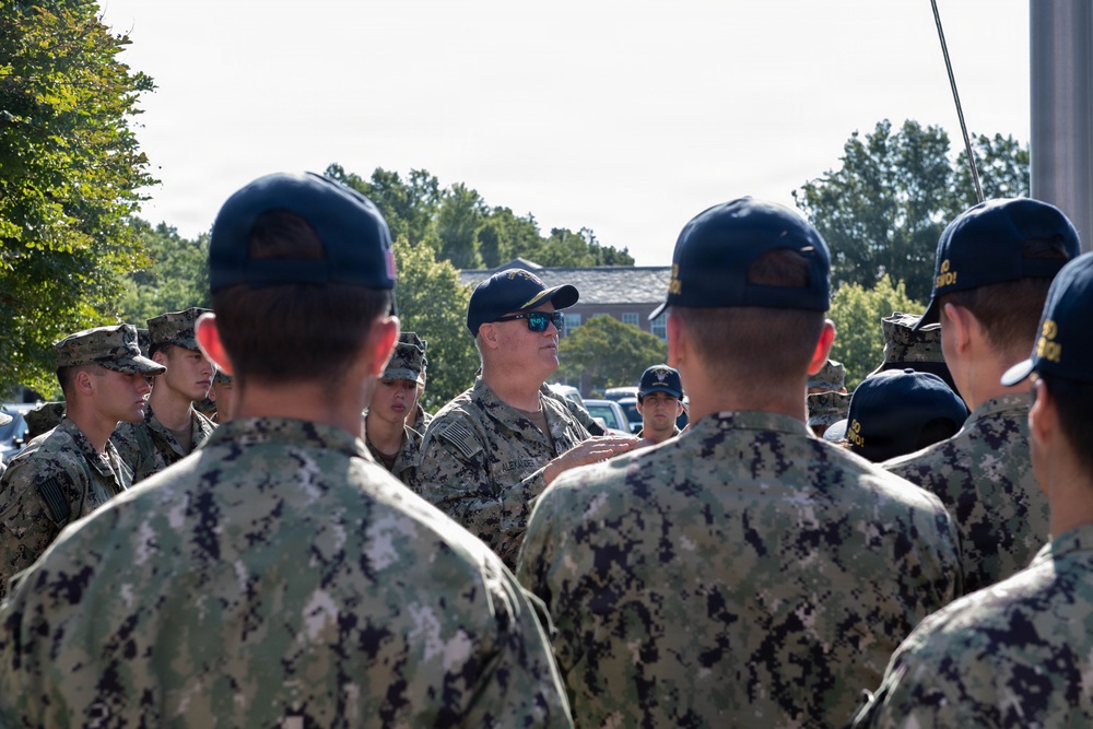 SURFLANT Speaks to Midshipmen During PROTRAMID