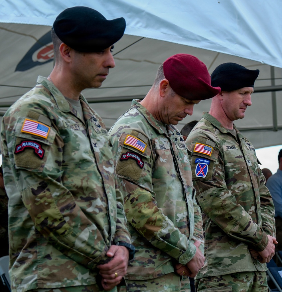 Arctic Angels Mark Leadership Tradition at 1/11 Change of Command