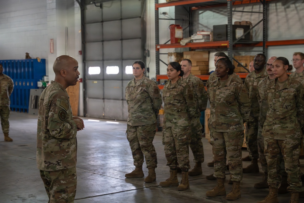 AFRC Command Chief visits Niagara