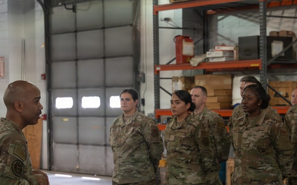AFRC Command Chief visits Niagara